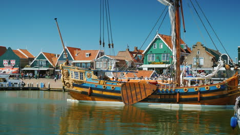 Old-Boat-in-Dutch-Fishing-Village