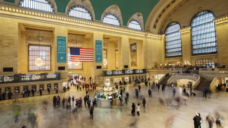 A-Crowd-Of-Passengers-Moves-Quickly-Around-The-Famous-Central-Station-Terminal-In-New-York