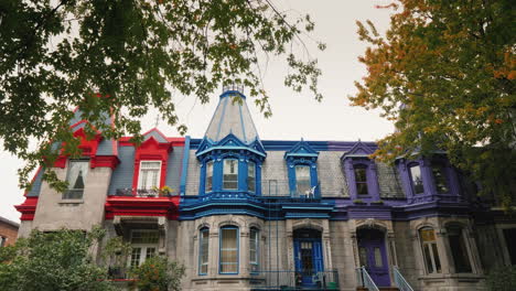 A-Street-With-Old-Victorian-Houses-In-Montreal-Canada