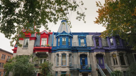 A-Street-With-Old-Victorian-Houses-In-Montreal-Canada