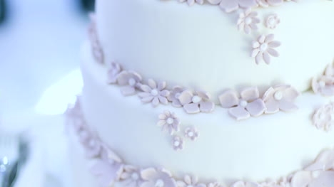 Wedding-Cake-At-Wedding-Reception-