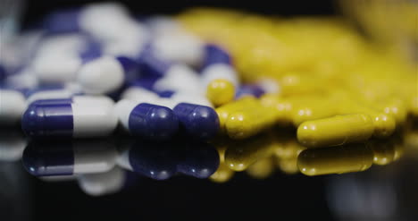 Tabletas-Y-Píldoras-Médicas-Que-Rotan-La-Industria-Farmacéutica-3