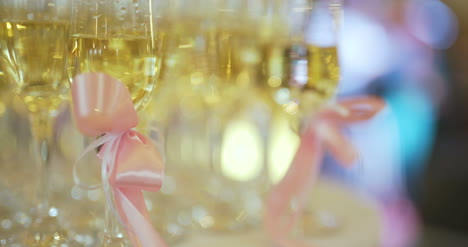 Champagnerflöten-Bei-Der-Hochzeitsfeier