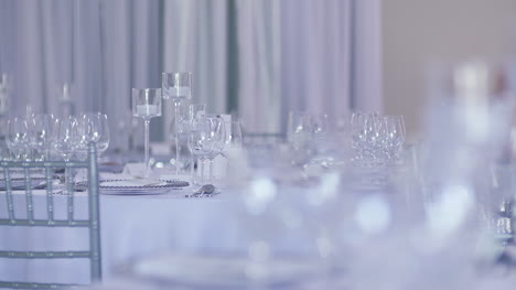 Luxuriös-Dekorierter-Tisch-Für-Hochzeitsessen-4