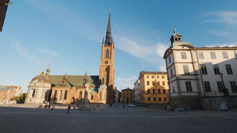 Blick-Auf-Die-Berühmte-Kirche-Mit-Eiserner-Spitze-In-Stockholm-4k-Video