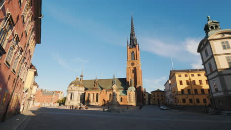 Blick-Auf-Die-Berühmte-Kirche-Mit-Eiserner-Spitze-In-Stockholm-4k-Video