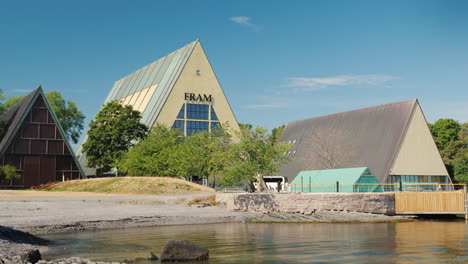 El-Edificio-Del-Museo-Del-Viejo-Barco-Fram-Y-Los-Valientes-Exploradores-Del-Norte