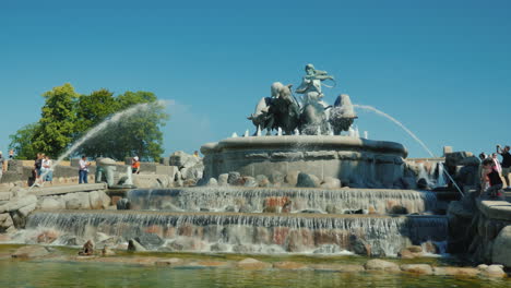 Gefion-brunnen---Ein-Brunnen-In-Der-Nähe-Des-Hafens-In-Kopenhagen-Die-Skulpturale-Komposition-Des-Brunnens