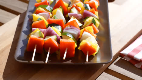 Vegetable-kebabs-with-assorted-fresh-vegetables