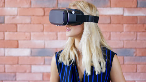 Young-woman-in-VR-goggles