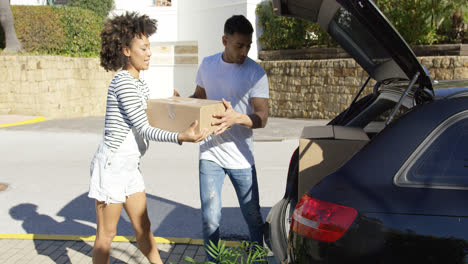 Young-couple-moving-home