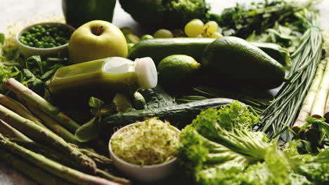 Grünes-Antioxidans-Bio-Gemüse-Obst-Und-Kräuter