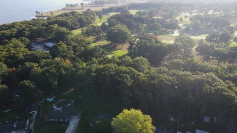 Luftstoß-Zum-Muskegon-Country-Club-In-Muskegon