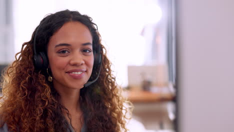 Happy-woman,-face-and-call-center-with-headphones