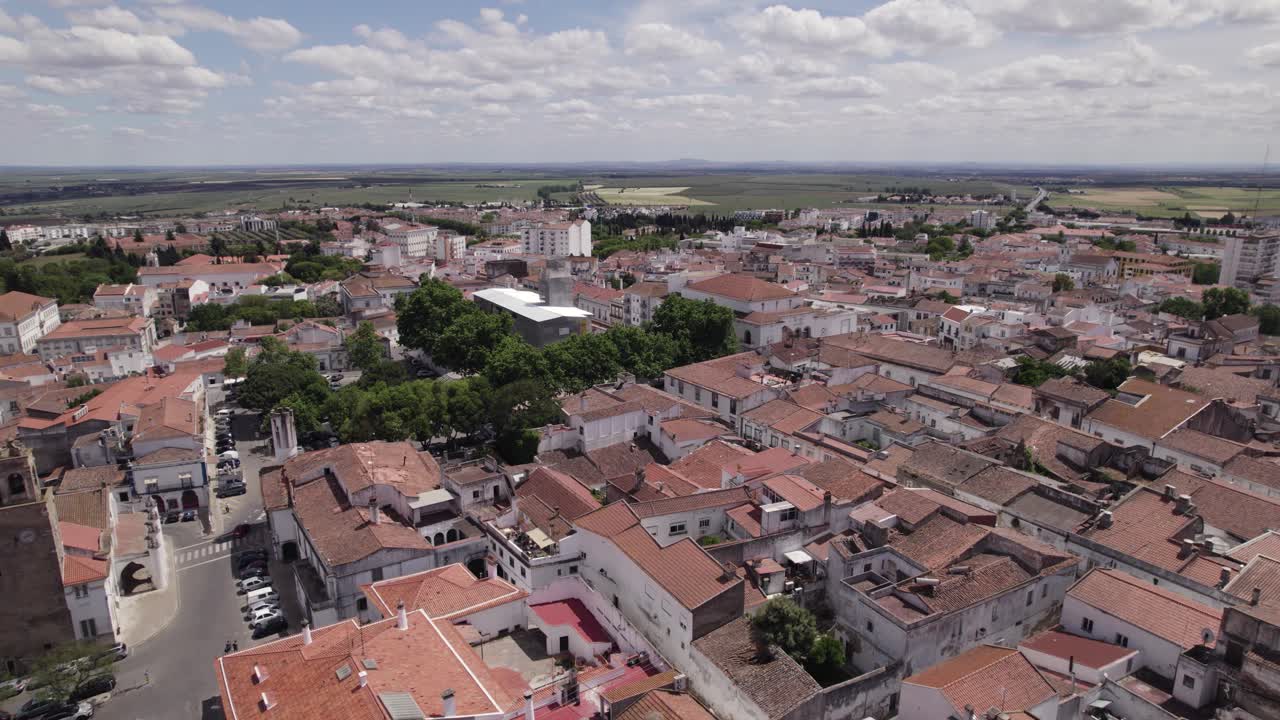 la encantadora ciudad histórica de beja, vista aérea