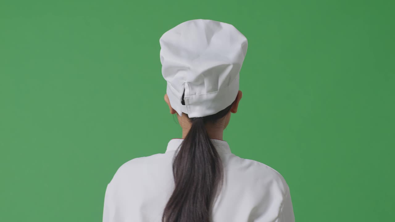 색 유니폼을 입은 셰프