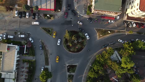 Tráfico-De-La-Ciudad-De-Vista-Aérea-Drone