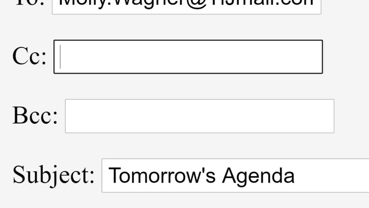 introducir la dirección de correo electrónico en el cuadro en línea cc. incluir copia de carbono introducir correo electrónico contacto sitio web de la red en línea. escribir para agregar otro usuario destinatario en el bucle. punto de vista de la pantalla del monitor.