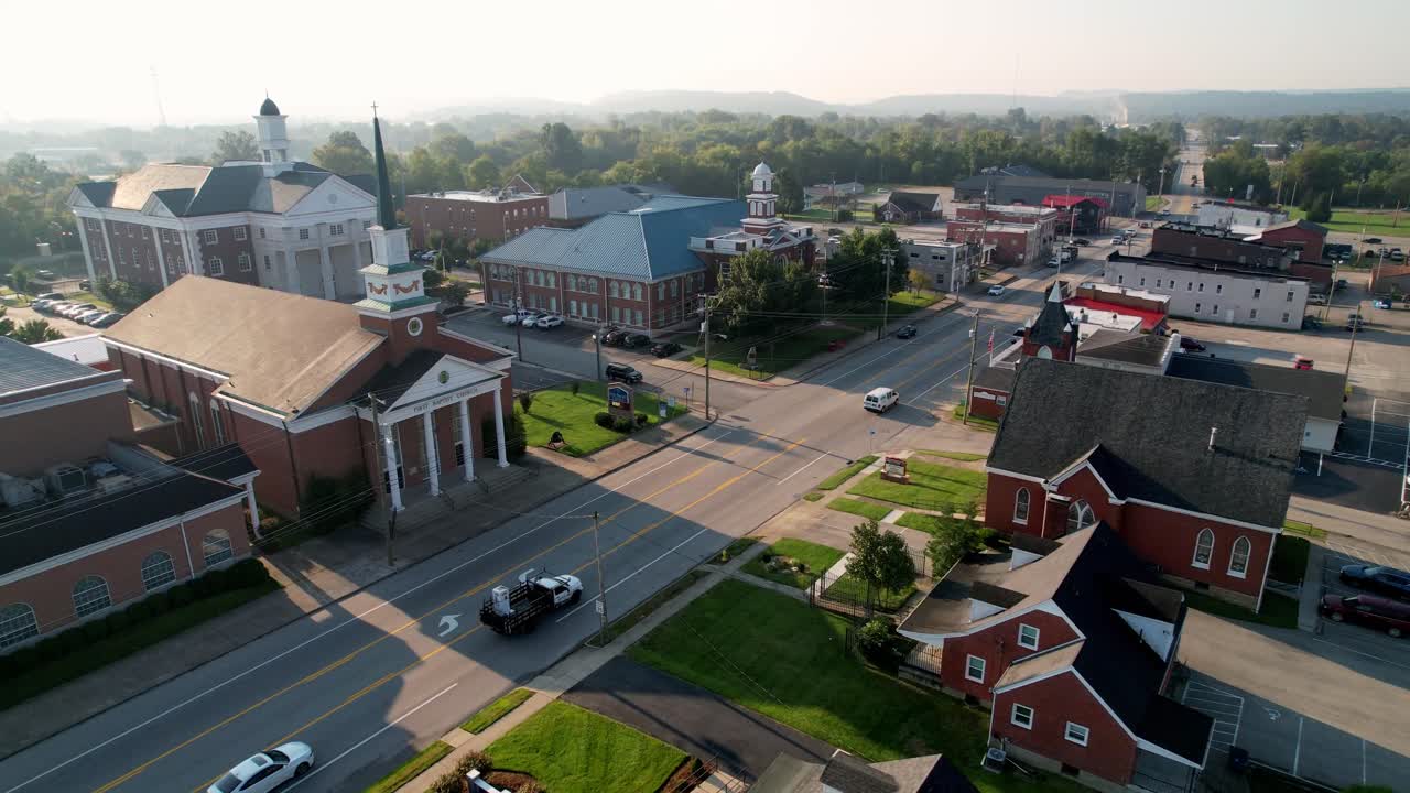 toma aérea de establecimiento de shepherdsville kentucky en 4k