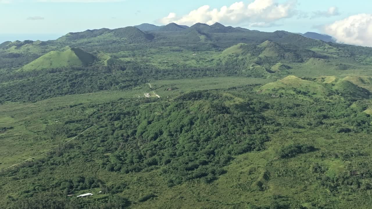 Comoros - Grande Comore - Diboini - from Diboini looking to "la Grille" volcano