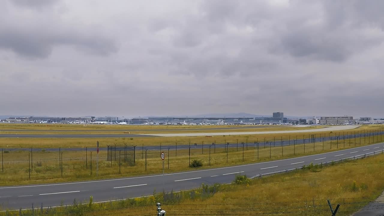 프랑크푸르트 암 메인 공항 시간 지연