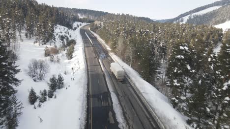 Conducción-De-Camiones-En-Carretera-Nevada