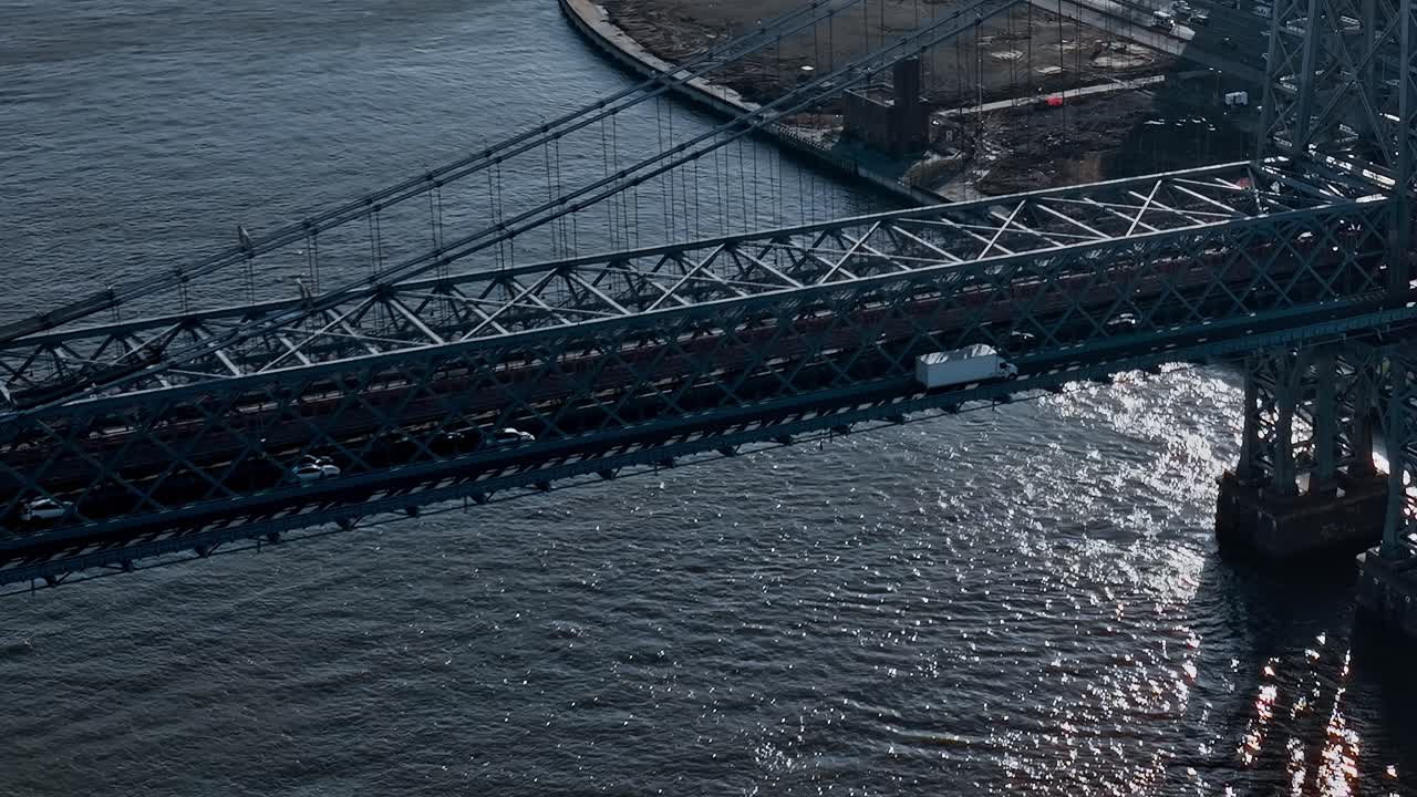 Sviluppo moderno sul lungomare a Brooklyn