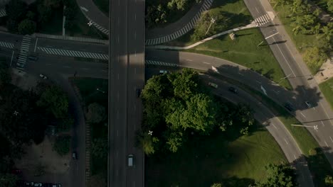 Intersección-De-Carreteras-En-Río-De-Janeiro-Vista-Desde-Arriba