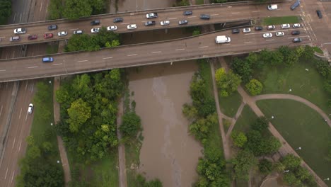 Birds-eye-view-of-the-Buffalo-Bayou-in-Houston,-Texas