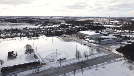 Centro-Recreativo-Deportivo-Parque-Centenario-Virgil-Ontario-Antena