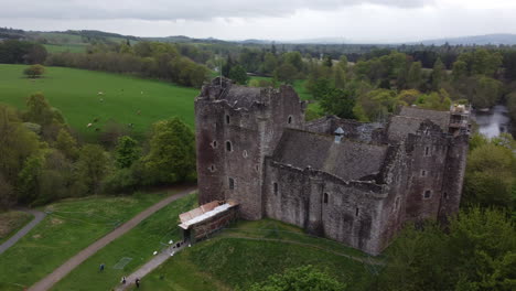 Doune-castle:-movement-in-orbit-to-the-famous-Scottish-castle-and-spotting-the-grove-of-the-area