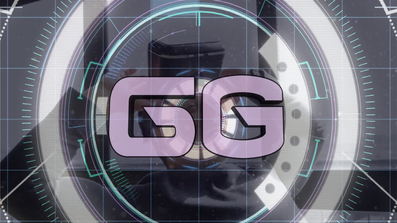 animación de texto de 6g, escaneo de alcance sobre un hombre sonriente con auriculares vr