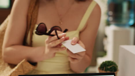 Woman-traveller-having-room-access-key