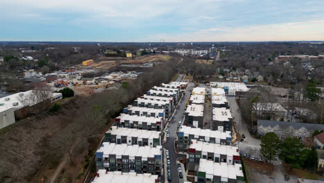 Comunidad-De-Casas-Adosadas-De-Condominios-Pratt-Stacks-En-El-Histórico-Grant-Park,-Atlanta,-Georgia,-Estados-Unidos