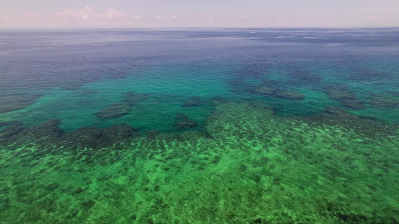 바다의 정적 샷