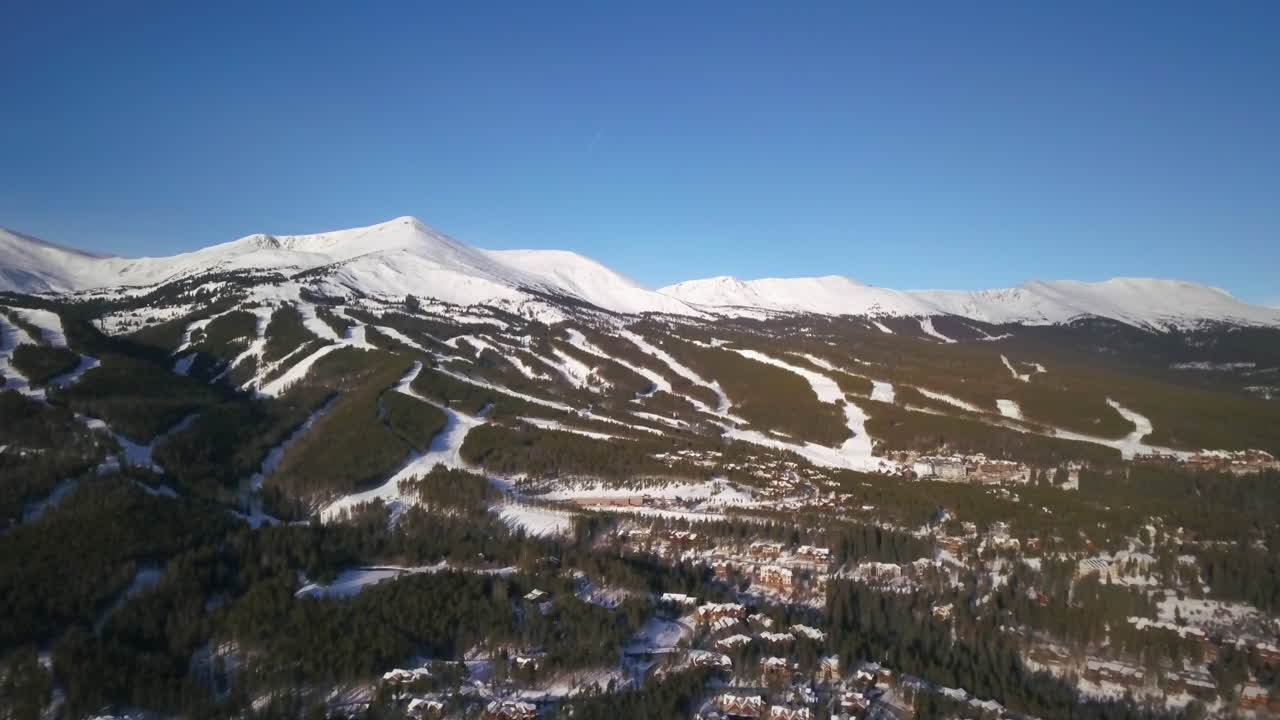 estación de esquí puesta de sol de breckenridge montaña y valles puesta de sol de breckenridge de invierno pistas de esquí nieve invierno soleado pájaro azul pan arriba cristo dios gente amor oct 2018