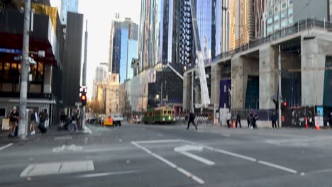 urban life and traffic in melbourne's city center