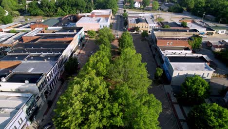 flying high over abbeville sc, abbeville south carolina in 4k