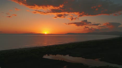 Maremma-Nationalpark-Strand-Panoramischer-Abend-Sonnenuntergang-Himmel-In-Der-Toskana,-Italien