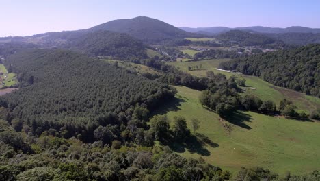 Condado-De-Watauga-Nc,-Escena-De-La-Montaña-De-Carolina-Del-Norte-Antena-Cerca-De-Boone-Y-Roca-Que-Sopla-Nc,-Carolina-Del-Norte