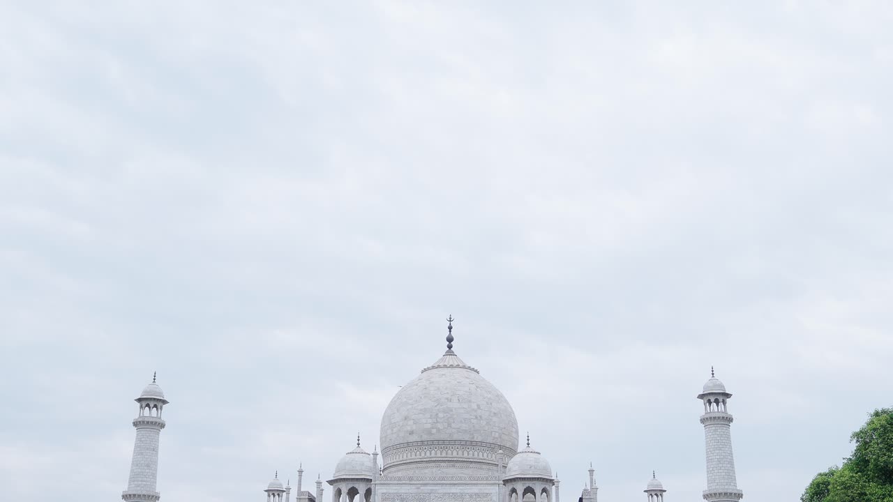 открывающий кадр тадж-махала