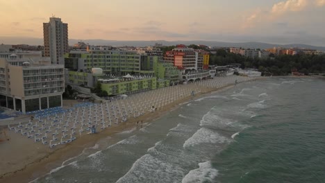 Puesta-De-Sol-En-La-Playa-Cerca-Del-Sitio-Del-Patrimonio-Mundial-De-Nesebar-En-Bulgaria