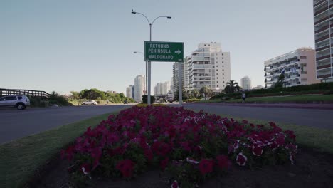 Still-footage-of-Street-sign-Retorno-Peninsula-Maldonado-in-Punta-del-Este,-Uruguay