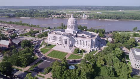 discover jefferson city's vibrant cityscape and the impressive government buildings with captivating drone videos.