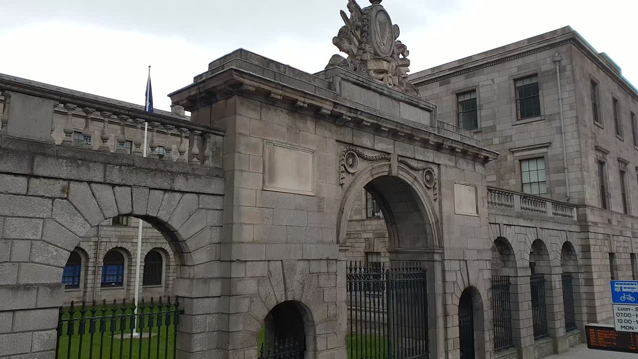 cuatro edificios de tribunales en la ciudad de dublín