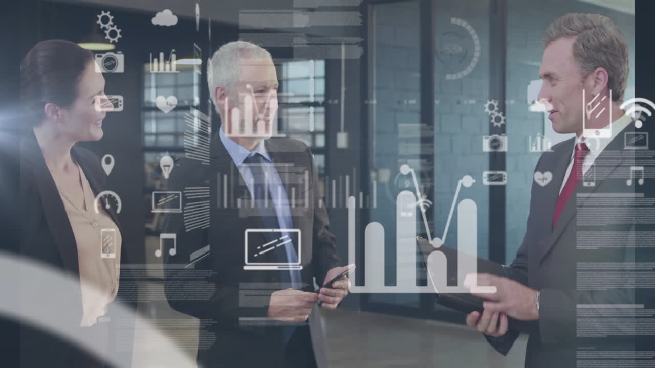 анимация обработки финансовых данных над различными коллегами, пожимающими руки в офисе