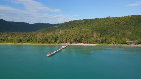 Largo-Muelle-De-Madera