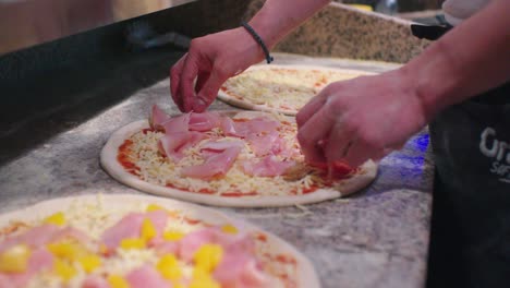 se agrega jamón fresco a la pizza