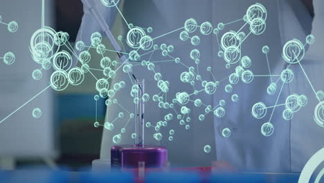 animación de la red de conexiones sobre científico masculino caucásico en el laboratorio