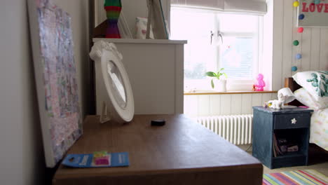 child's bedroom in contemporary family home